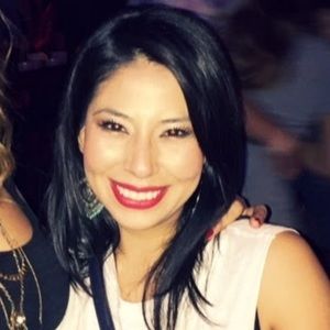 Meet your Posher, Raquel